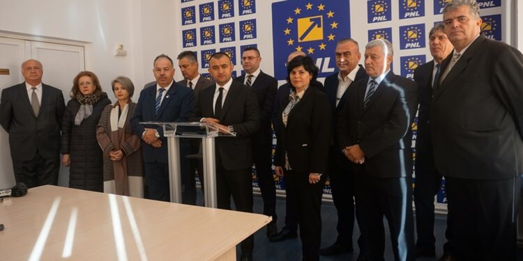 A fost demarată acțiunea în instanță prin care este contestat tariful „nesimțit” al apei potabile în municipiul Brăila. PNL a depus azi întâmpinarea la Judecătorie