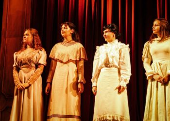 Invitație la teatru în weekend