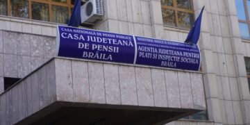 Angajații Casei de Pensii Brăila amenință că dacă Guvernul nu rezolvă revendicările lor salariale, în zilele următoare vor înceta în totalitate programul cu publicul