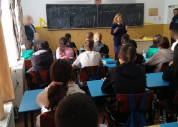 Polițiștii IPJ Brăila – Biroul Siguranța Școlară au răspuns invitației Școlii Gimnaziale Salcia Tudor de a desfășura o serie de activități de prevenire și informare a elevilor