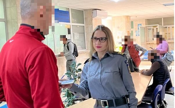 De la începutul lunii noiembrie, polițiștii de imigrări au emis 500 de permise de ședere pentru beneficiarii protecției temporare