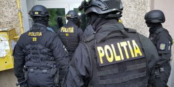 Percheziţii domiciliare la persoane care ar fi participat la o agresiune fizică asupra a doi bărbaţi pe terasa unui bar aflat la periferia municipiului Galaţi