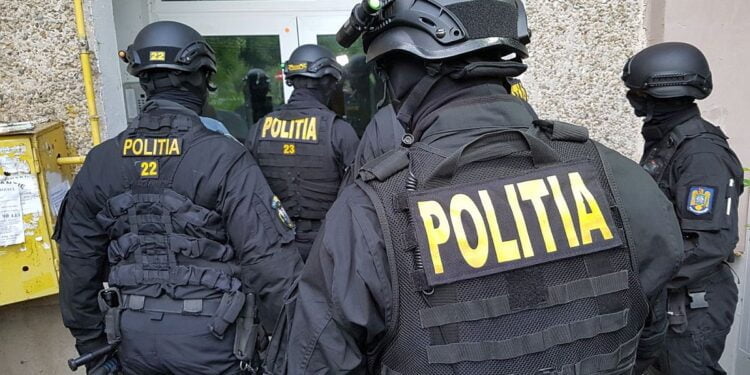Percheziţii domiciliare la persoane care ar fi participat la o agresiune fizică asupra a doi bărbaţi pe terasa unui bar aflat la periferia municipiului Galaţi