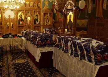 Parohia ”Sf. Parascheva” a oferit astăzi daruri unor copii din municipiul Brăila