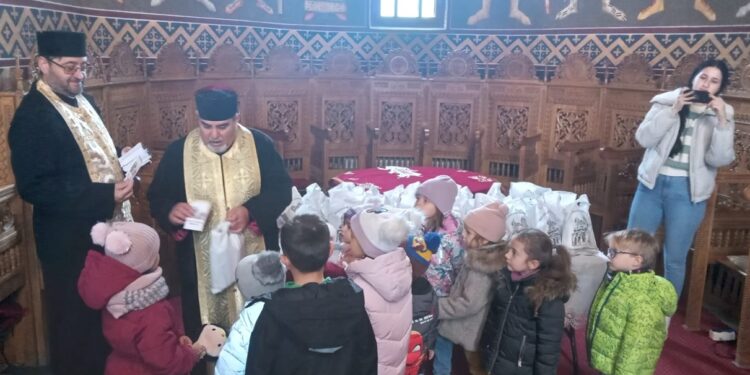 Daruri oferite de Parohia „Sfânta Filofteia“ persoanelor vârstnice şi familiilor nevoiaşe cu copii din Brăila