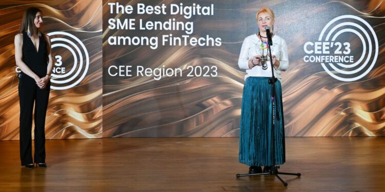 Omnicredit desemnată cea mai bună platformă de microfinanțare digitală din Europa Centrală și de Est de către SME Banking Club