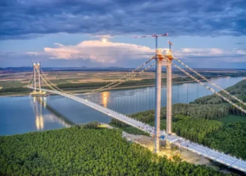 Podul de la Brăila a fost deschis fără autorizație de la Apele Române. Ce pericole sunt?