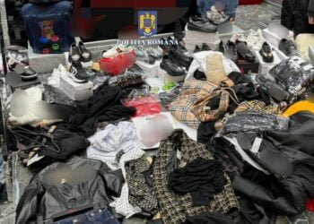 Patru dosare penale pentru punerea în circulație a unor produse contrafăcute