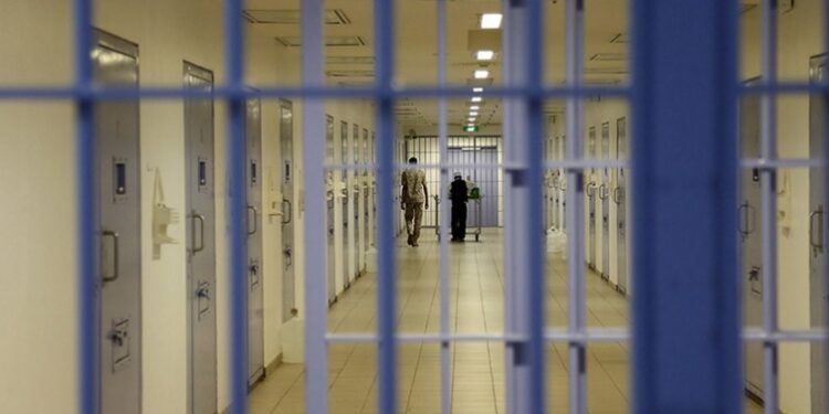 Cercetați pentru trafic de droguri în penitenciare