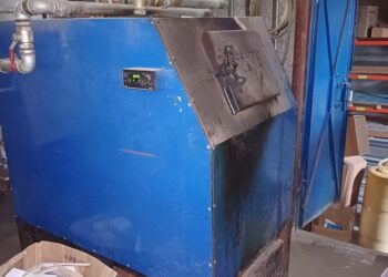 În urma unei sesizări telefonice, Garda de Mediu Brăila a amendat un operator economic pentru incendierea unor deșeuri de lemn