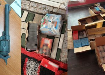 O cantitate de 100 kg de articole pirotehnice și un pistol letal, găsite de polițiști la domiciliul unui bărbat din comuna Zăvoaia