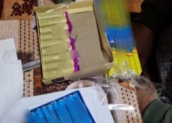 Articole pirotehnice deținute ilegal depistate de polițiști la domiciliile a doi bărbați