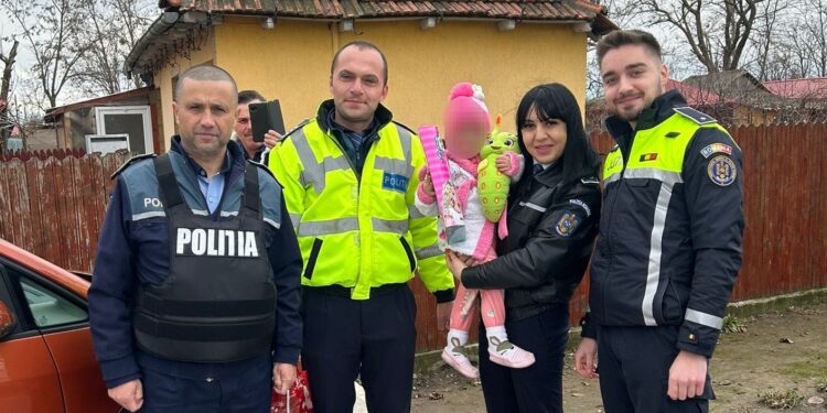 Polițiștii din cadrul Poliției Orașului Ianca și Secției 4 Poliție Rurală Ianca au fost mesagerii lui Moș Crăciun pentru 10 familii nevoiașe