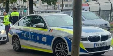 Ce au găsit polițiștii în mașina unui tânăr care se afla la volan deși avea exercitarea dreptului de a suspendată?