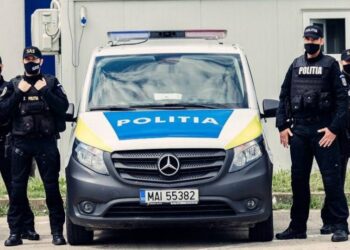 Urmărit internațional, adus în țară de polițiști