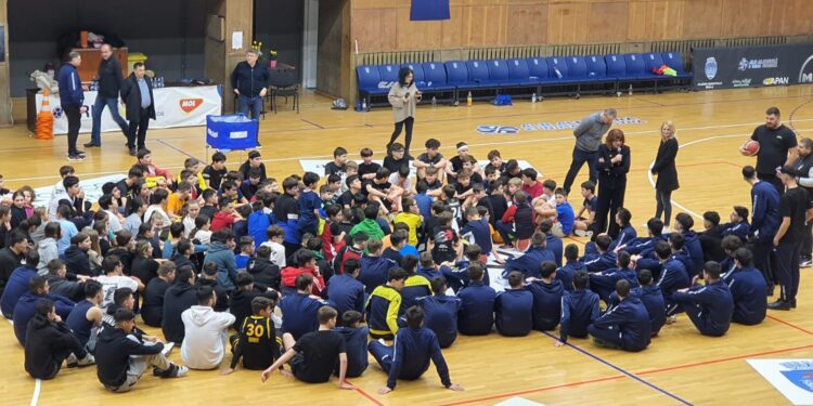 Carmen Tocală, președinta Federației Române de Baschet, s-a întâlnit cu antrenorii și sportivii de la ACS Cuza Pirates Brăila