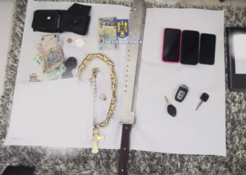 21 de percheziții, în judeţul Buzău, la locuințele unor persoane cercetate pentru comiterea infracțiunilor de proxenetism, spălare de bani şi evaziune fiscală