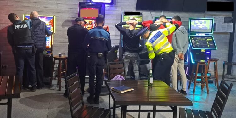 Depistat în incinta unui cafe-bar având asupra sa un un cuțit tip briceag cu lama rabatabilă