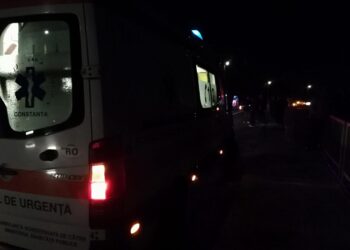 Femeie accidentată mortal pe DN25 de un camion al unei firme de curierat