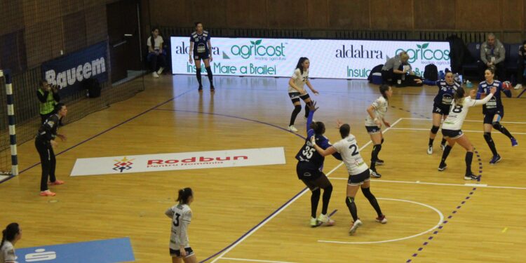 Nicio emoție pentru handbalistele de la Dunărea Brăila în meciul cu SCM Universitatea Craiova, câștigat cu 26-20 după ce la un moment dat au condus și cu 10 goluri