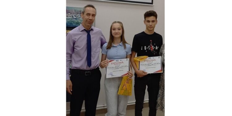 Concurs de eseuri la Biblioteca Județeană „Panait Istrati”: „Personalități ale culturii brăilene care ne inspiră”