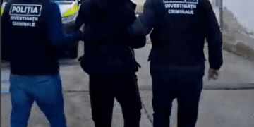 Arestat preventiv după ce a agresat un șofer de taxi și i-a furat telefonul mobil 1 Arestat preventiv după ce a agresat un șofer de taxi și i-a furat telefonul mobil