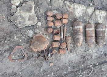 Grenade, cartușe și proiectile găsite într-o gospodărie din Galați, pe strada Dumbrava Roșie, în zona Barierei Traian