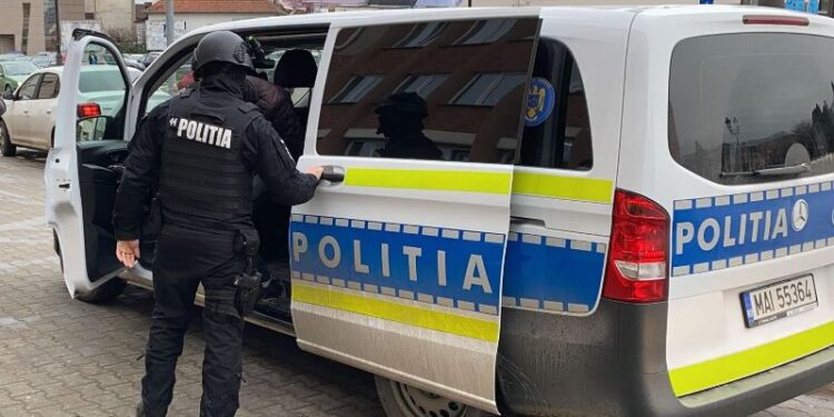 Urmăriți internațional aduși în țară pentru ispășirea pedepselor. Unul dintre ei este brăilean