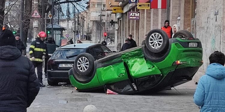 Cinci persoane rănite în urma unui accident pe strada Domnească din municipiul Galați