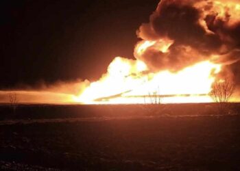 Cisternă în flăcări între Berteștii de Jos și Gura Ialomiței