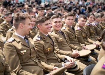Șansa de a deveni ofițeri în Armata României