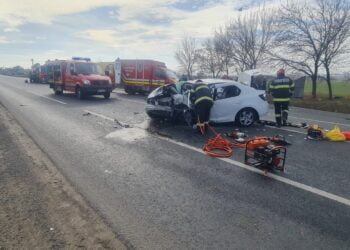 Accident grav pe DNE85. O persoană decedată și alte patru persoane rănite