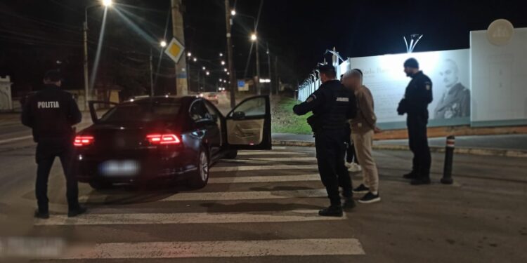În cursul zilei de duminică, polițiștii și jandarmii au desfășurat 11 acțiuni și razii