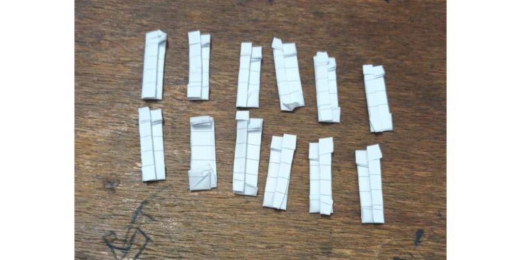 Bărbat depistat de jandarmi cu substanțe posibil interzise: „Voiam să-mi pregătesc o țigară”