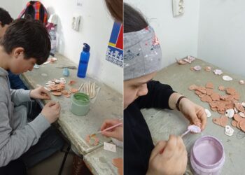 Elevii Liceului de Arte „Hariclea Darclee” din Brăila au creat mărțișoare din lut, pe care le vor expune de 1 Martie