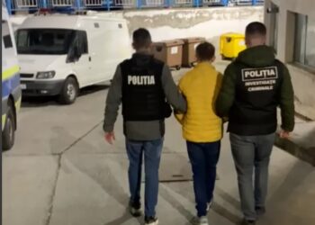 Brăilean de 16 ani cercetat pentru 4 furturi din autoturisme