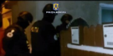 Doi bărbați și o femeie ar fi determinat şi ar fi înlesnit practicarea prostituției de către 4 femei în locuințe închiriate în judeţele Buzău şi Brăila