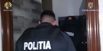 Mandate de percheziție domiciliară pe raza județelor Dâmbovița, Brăila și Prahova, într-o cauză penală privind săvârșirea infracțiunilor de trafic de persoane, trafic de minori și proxenetism 1 Mandate de percheziție domiciliară pe raza județelor Dâmbovița, Brăila și Prahova, într-o cauză penală privind săvârșirea infracțiunilor de trafic de persoane, trafic de minori și proxenetism