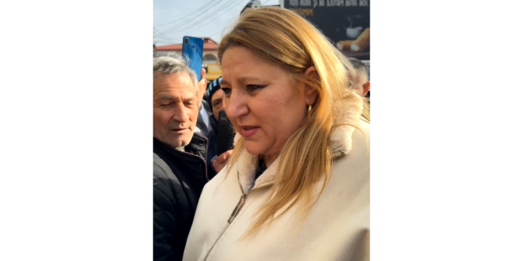 Un polițist brăilean cu o mașină de lux i-a atras atenția Dianei Șoșoacă: „De unde are ăla 100.000 de euro, ca să-și ia o mașină de-asta?”