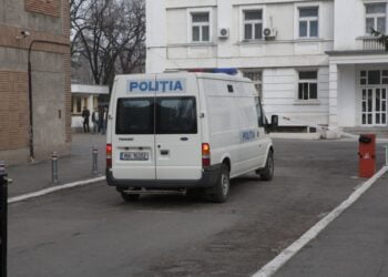 Un tânăr gălățean de 17 ani a fost arestat la domiciliu după ce a deposedat prin violență de suma de 10 lei pe un minor de 13 ani