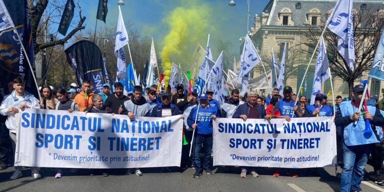 Sindicatul Național Sport și Tineret - SNST, membru al Federației PUBLISIND / Blocul Național Sindical – BNS, organizează PROTESTE PE PERIOADĂ NEDETERMINATĂ începând cu data de 21 martie 2024 14 Sindicatul Național Sport și Tineret – SNST, membru al Federației PUBLISIND / Blocul Național Sindical – BNS, organizează PROTESTE PE PERIOADĂ NEDETERMINATĂ începând cu data de 21 martie 2024