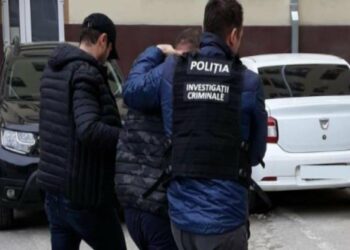 Doi tineri din Brăila cercetați pentru furturi din locuințe. Au pătruns în imobilele respective prin escaladarea gardului și forțarea ferestrelor