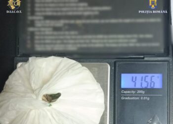 Prins în flagrant delict, în municipiul Brăila, imediat după ce ar fi comercializat peste 40 de grame de substanță cristalină