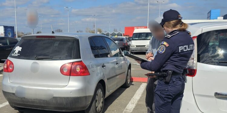 Polițiștii i-au luat în vizor pe cei care parchează pe locurile de parcare pentru persoane cu dizabilități