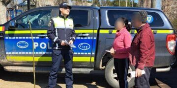 Acțiune de informare a deținătorilor de animale de companie desfășurate de polițiști în comuna Vișani