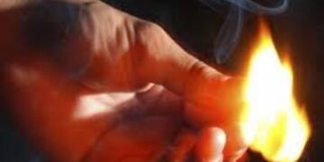 Hoțul piroman. După ce sustrăgea bunuri din locuințele unor consăteni dădea foc locației pentru a-și șterge urmele