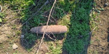 Un bărbat a sunat la 112 și a sesizat că niște copii din satul Movileni, comuna Șendreni, județul Galați, ar avea asupra lor un proiectil