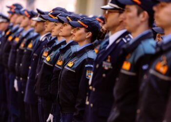 MAI scoate la concurs 2.880 de locuri pentru admiterea în şcolile postliceale care pregătesc poliţişti, poliţişti de frontieră, jandarmi şi pompieri. Înscrierile încep miercuri, 24 aprilie
