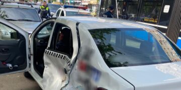 Un taximetrist a uitat că pe Bulevardul Dorobanților mai circulă și tramvaiul