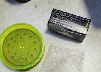 Vindeau canabis și cocaină către consumatori din județul Brăila, cu sume de 60 de lei, respectiv 100 euro pentru o doză